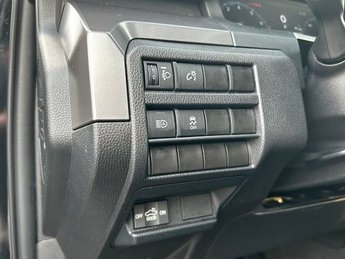 Used 2024 Toyota Tacoma TRD Off-Road AWD/4WD image 10
