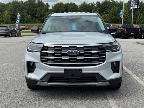 New 2025 Ford Explorer Active w/ Active Comfort Package image 8