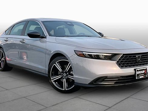 Used 2024 Honda Accord Sport image 3