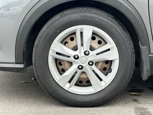 Used 2021 Nissan Kicks S image 36