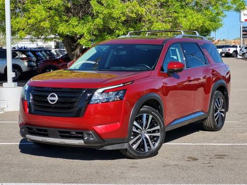 Certified 2024 Nissan Pathfinder Platinum w/ Black Appearance Package image 2