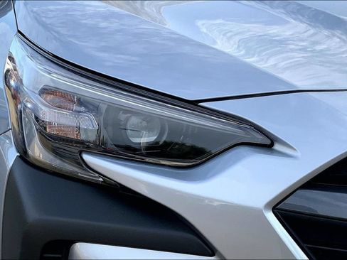 Used 2025 Subaru Outback Limited XT AWD/4WD image 31