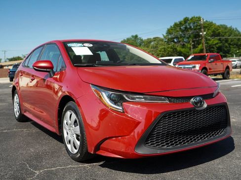 Used 2021 Toyota Corolla LE FWD image 35