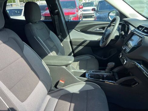 Used 2023 Chevrolet TrailBlazer LT w/ Convenience Package FWD image 8