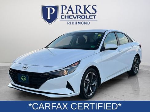 Used 2023 Hyundai Elantra SEL w/ Convenience Package FWD image 3