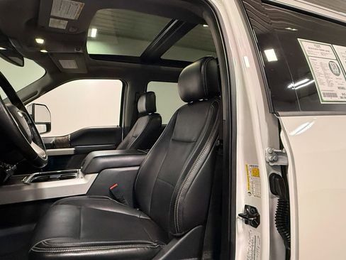 Used 2019 Ford F250 Lariat w/ Lariat Ultimate Package image 60