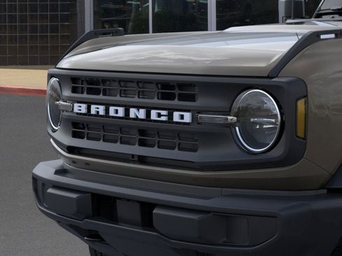 New 2025 Ford Bronco 4-Door image 19