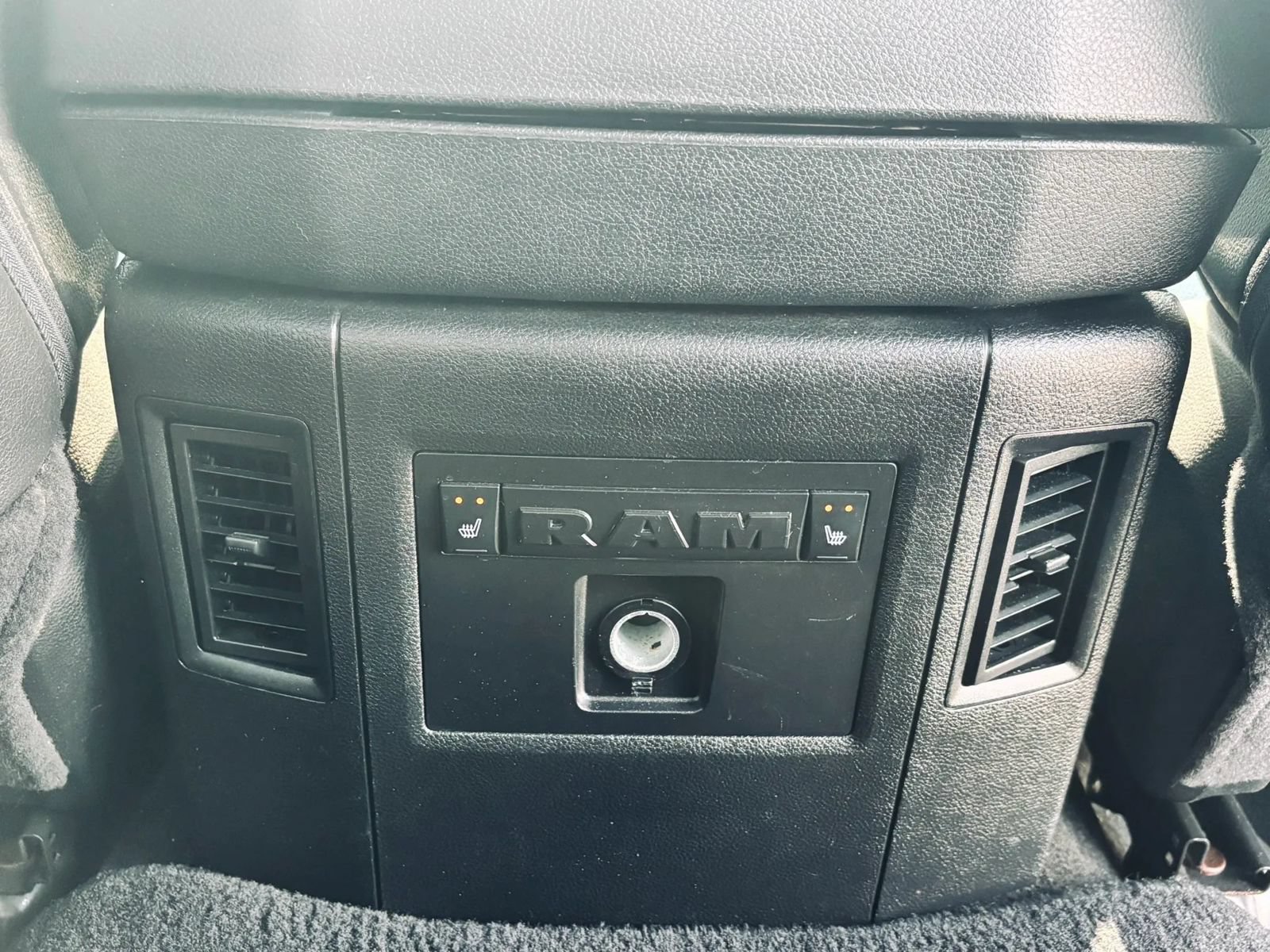 Used 2014 RAM 1500 Laramie w/ Trailer Tow Group AWD/4WD image 24