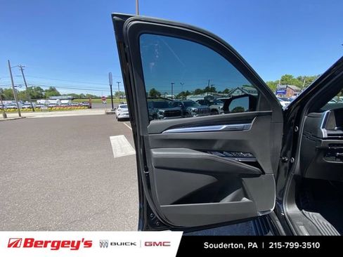 Used 2025 Cadillac Escalade V AWD/4WD image 25