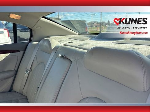 Used 2010 Buick Lucerne CXL image 26