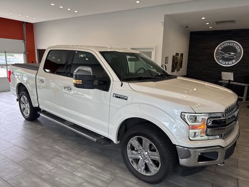 Used 2018 Ford F150 Lariat w/ Equipment Group 502A Luxury AWD/4WD image 5