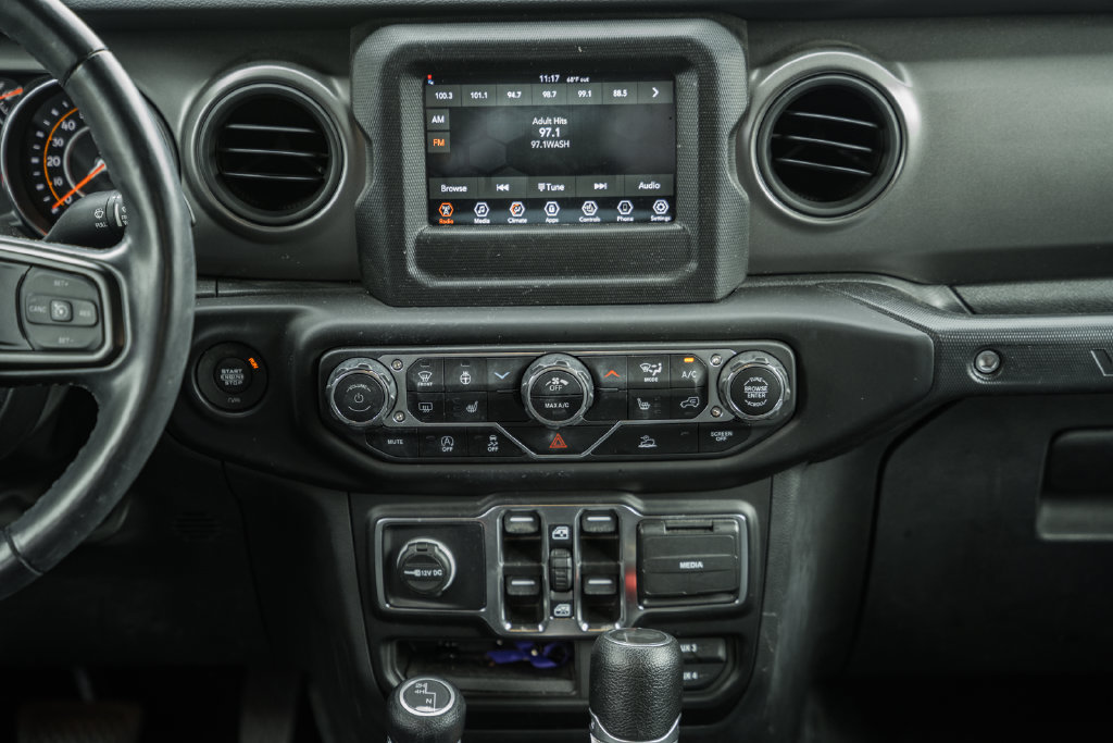 Used 2023 Jeep Wrangler Unlimited Sport AWD/4WD image 21