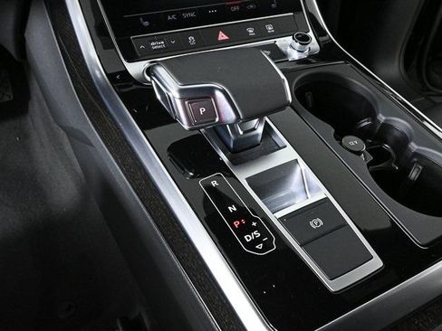 Used 2025 Audi Q8 Premium AWD/4WD image 16