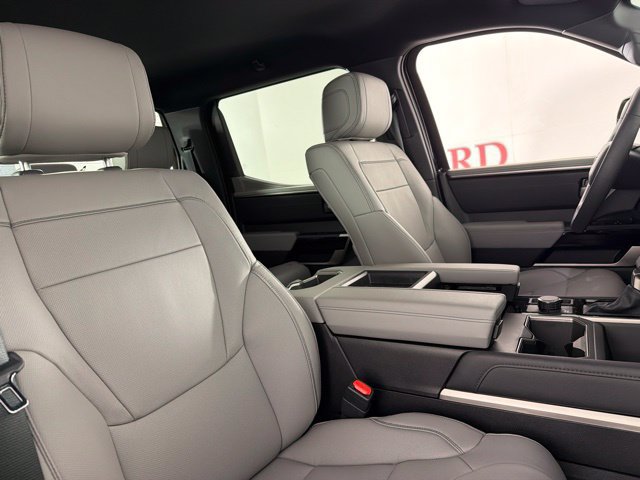 Used 2026 Toyota Tundra Limited AWD/4WD image 33