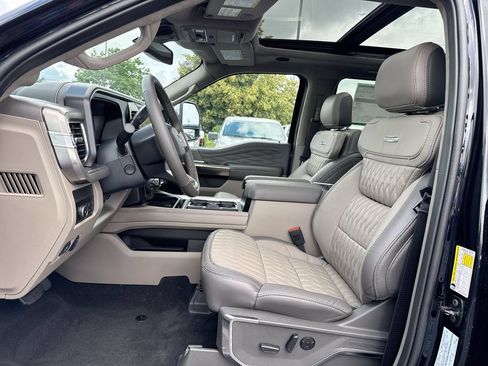 New 2026 Ford F250 Platinum w/ Platinum Plus Package AWD/4WD image 21