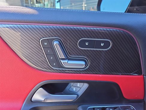 Certified 2022 Mercedes-Benz GLB 35 AMG 4MATIC image 11