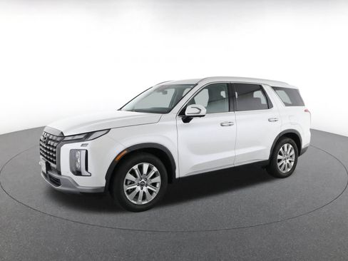 Used 2025 Hyundai Palisade SEL FWD image 3