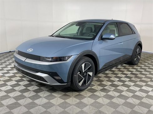New 2025 Hyundai Ioniq 5 SE image 1