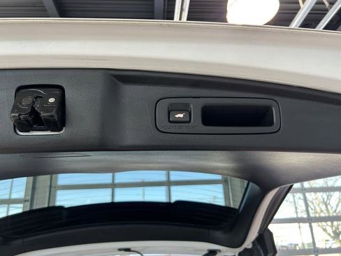 Used 2024 Honda CR-V EX-L image 24