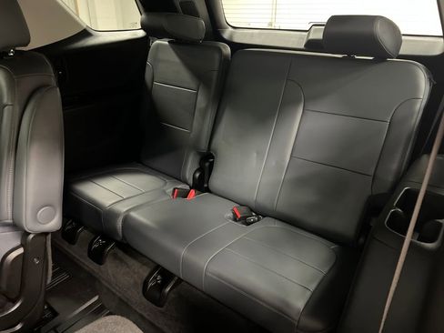 Certified 2020 Chevrolet Traverse Premier w/ LPO, Floor Liner Package AWD/4WD image 15