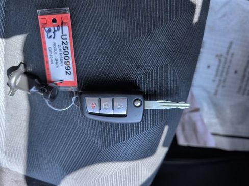 Used 2016 Nissan Rogue S AWD/4WD image 25