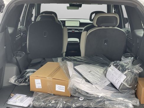 New 2026 Kia EV9 GT-Line image 8