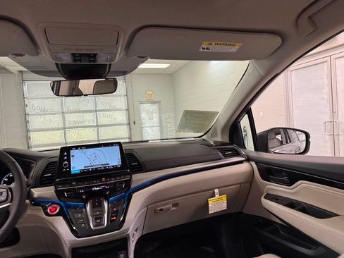 Used 2026 Honda Odyssey Touring image 27