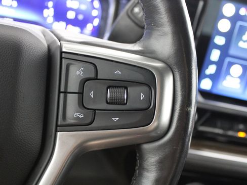 Used 2022 Chevrolet Silverado 1500 LT AWD/4WD image 39