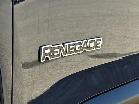 Used 2022 Jeep Renegade Latitude image 33