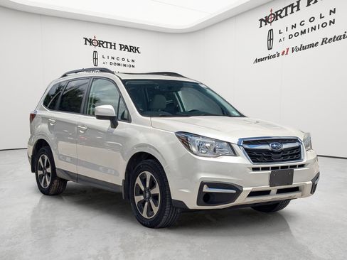 Used 2018 Subaru Forester 2.5i Premium AWD/4WD image 4