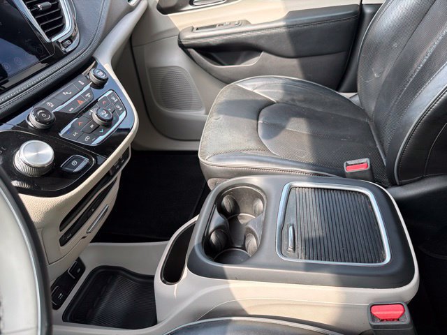 Used 2019 Chrysler Pacifica Limited FWD image 50