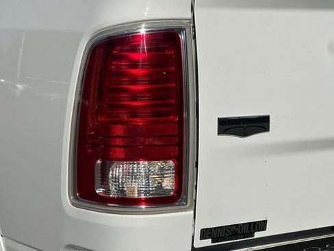 Used 2016 RAM 2500 Laramie AWD/4WD image 25