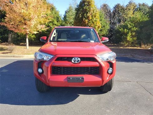 Used 2019 Toyota 4Runner SR5 Premium image 2