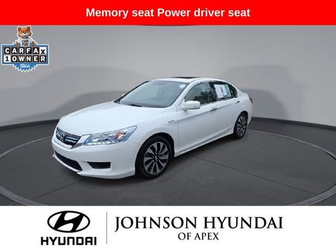 Used 2015 Honda Accord Touring image 4