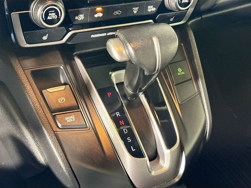 Used 2018 Honda CR-V Touring image 18