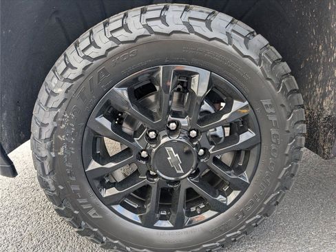 New 2026 Chevrolet Silverado 2500 LT w/ Trail Boss Package AWD/4WD image 9