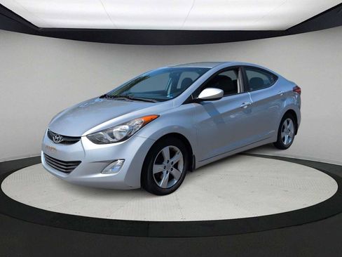 Used 2013 Hyundai Elantra GLS w/ Preferred Pkg image 4