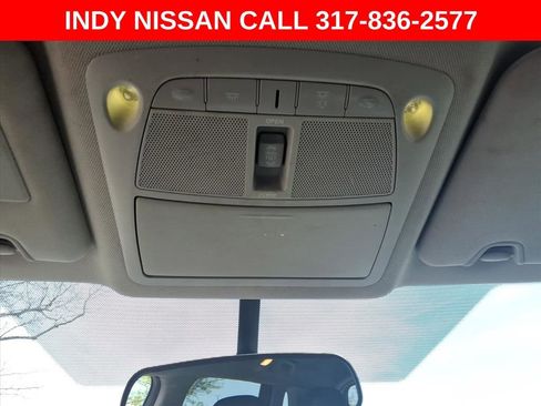 Used 2015 Nissan Rogue SL w/ SL Premium Package image 25