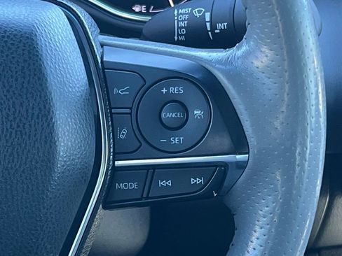 Used 2021 Toyota Avalon Limited image 21