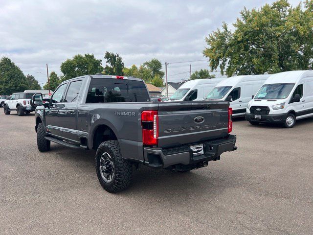 Used 2024 Ford F250 Lariat w/ Lariat Ultimate Package AWD/4WD image 3