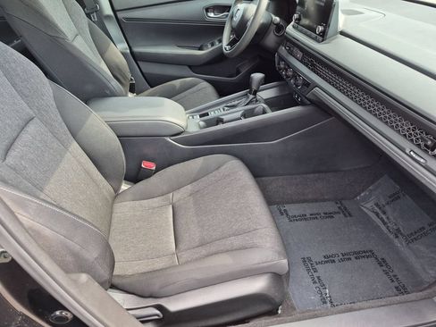 Used 2025 Honda Accord LX image 29