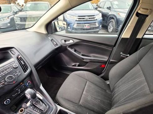 Used 2018 Ford Focus SE image 11