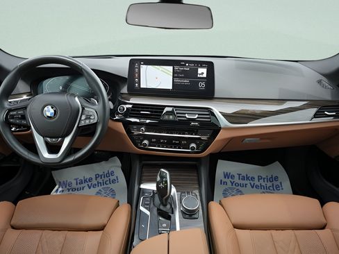 Used 2023 BMW 530i xDrive w/ Premium Package AWD/4WD image 18