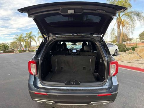 Used 2020 Ford Explorer XLT w/ Equipment Group 202A RWD image 17