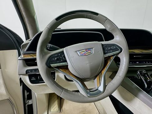 Used 2022 Cadillac Escalade Premium Luxury Platinum AWD/4WD image 15