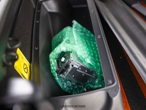 Used 2005 Chevrolet SSR w/ Preferred Equipment Group image 70