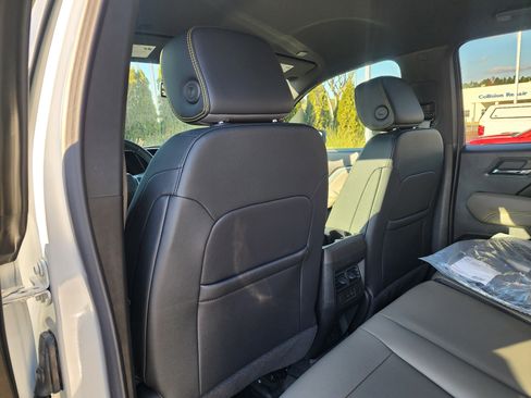 New 2026 Chevrolet Colorado ZR2 w/ Technology Package image 16