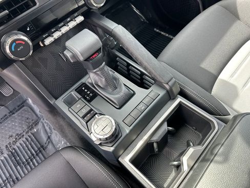 Certified 2025 Toyota Tacoma TRD Off-Road image 23