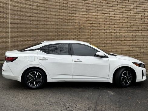 Used 2024 Nissan Sentra SV image 8