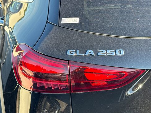 Used 2025 Mercedes-Benz GLA 250 image 14